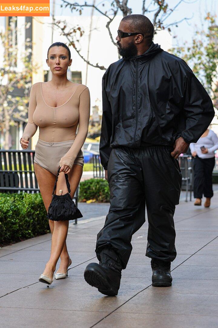 Bianca Censori / bianca.censori_official / biancacensori_official слитое фото фото #0777