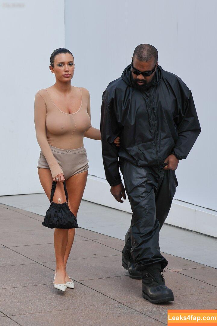 Bianca Censori / bianca.censori_official / biancacensori_official слитое фото фото #0785