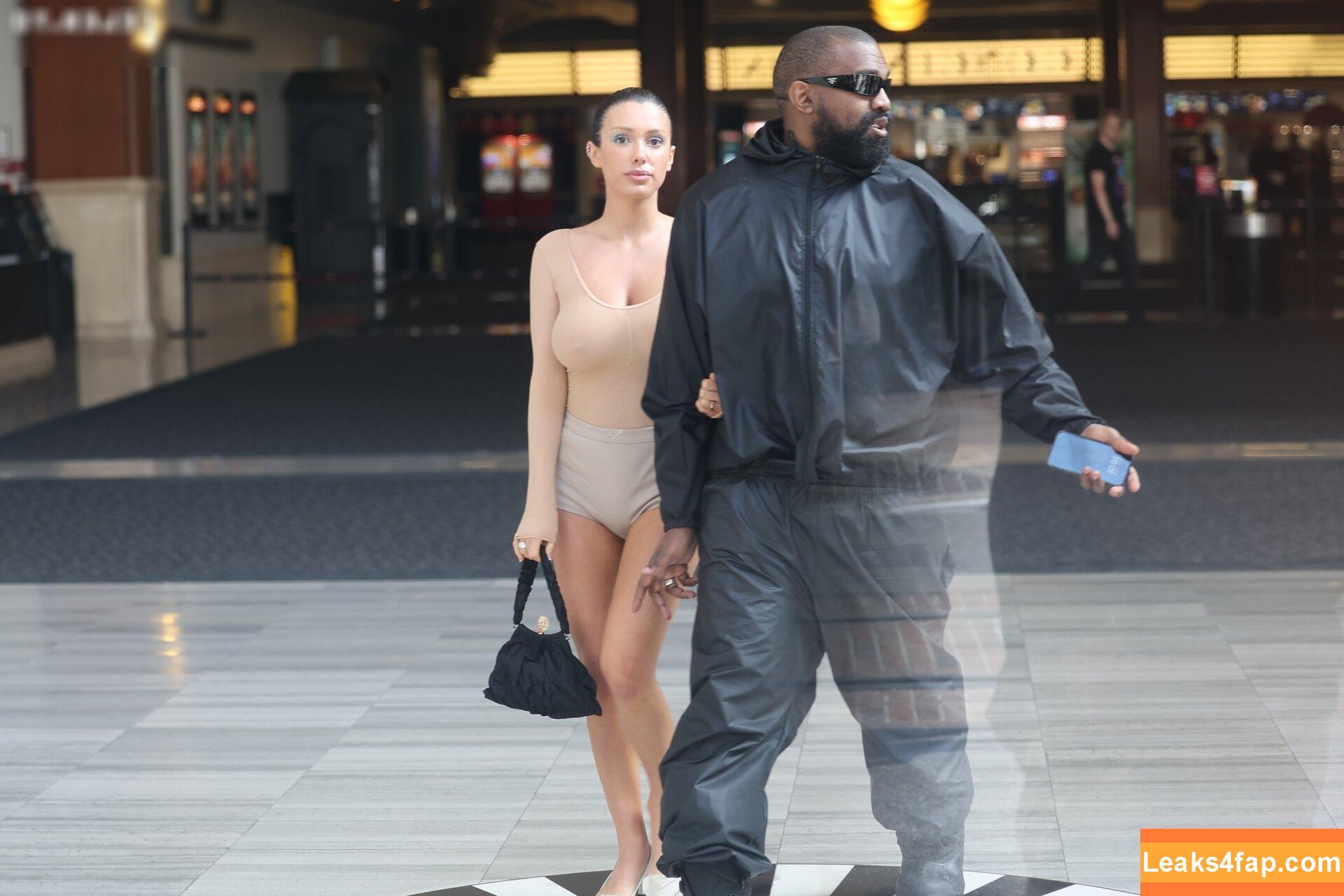 Bianca Censori / bianca.censori_official / biancacensori_official слитое фото фото #0795