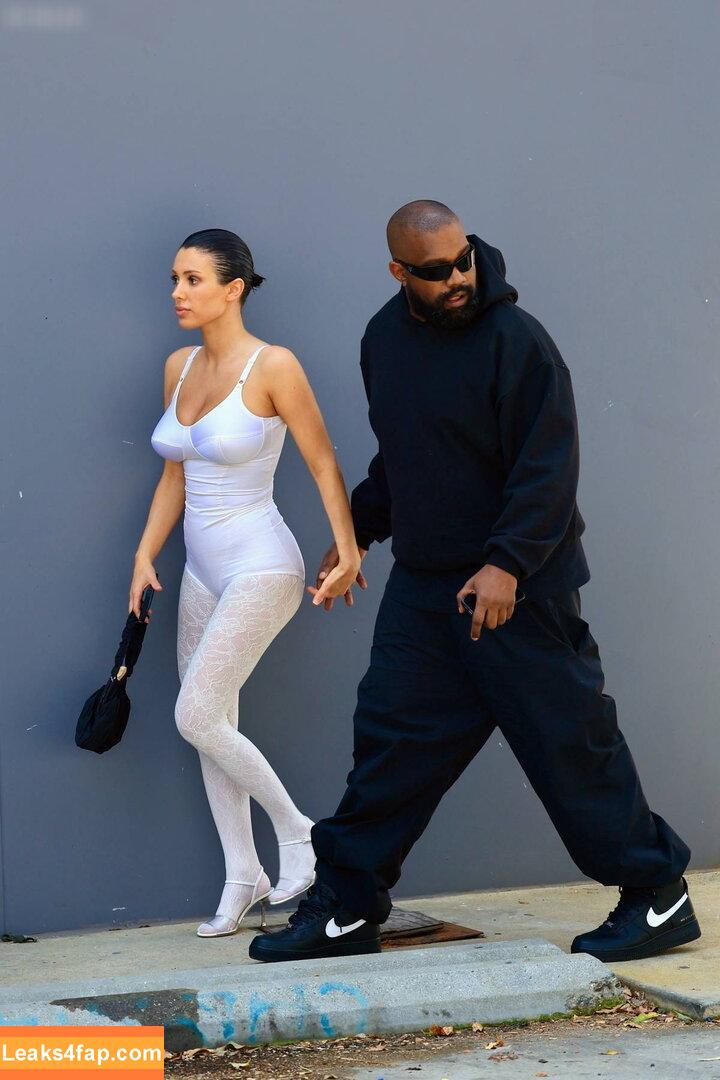 Bianca Censori / bianca.censori_official / biancacensori_official слитое фото фото #0796