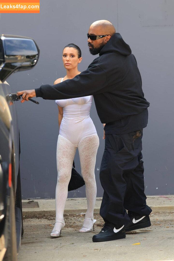 Bianca Censori / bianca.censori_official / biancacensori_official слитое фото фото #0797