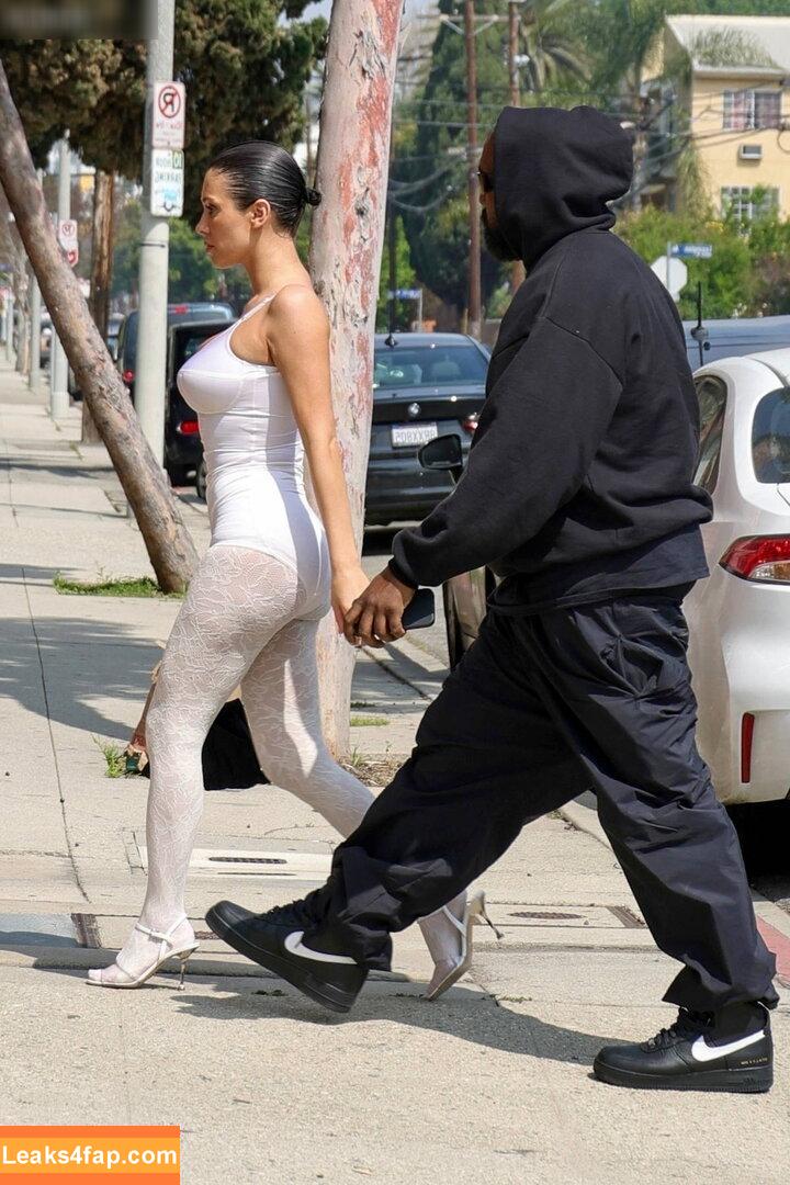 Bianca Censori / bianca.censori_official / biancacensori_official слитое фото фото #0805