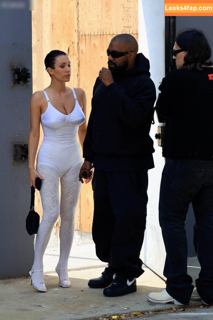 Bianca Censori / bianca.censori_official / biancacensori_official слитое фото фото #0813