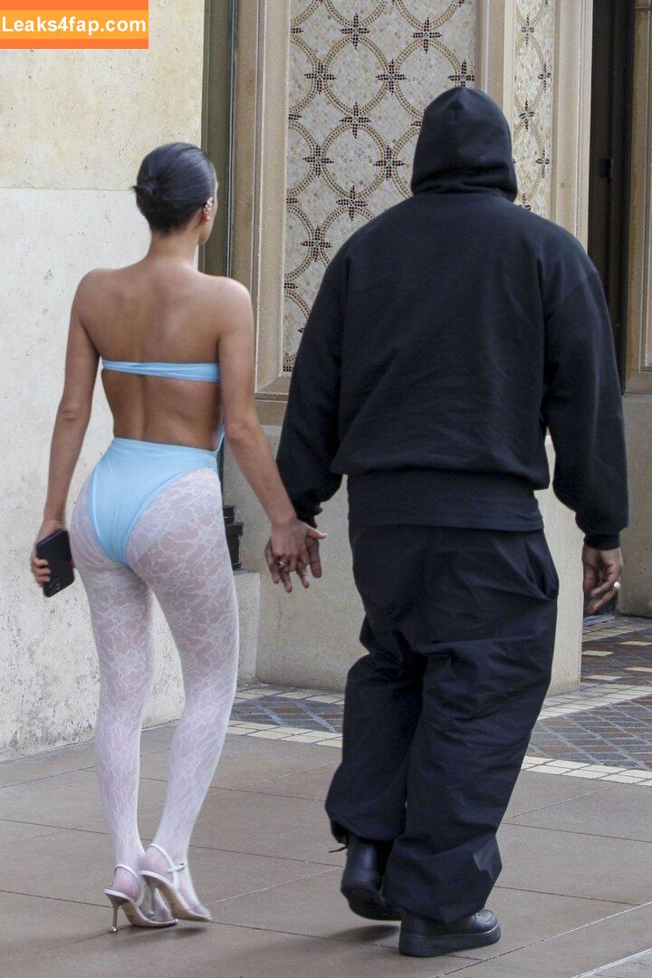 Bianca Censori / bianca.censori_official / biancacensori_official слитое фото фото #0845