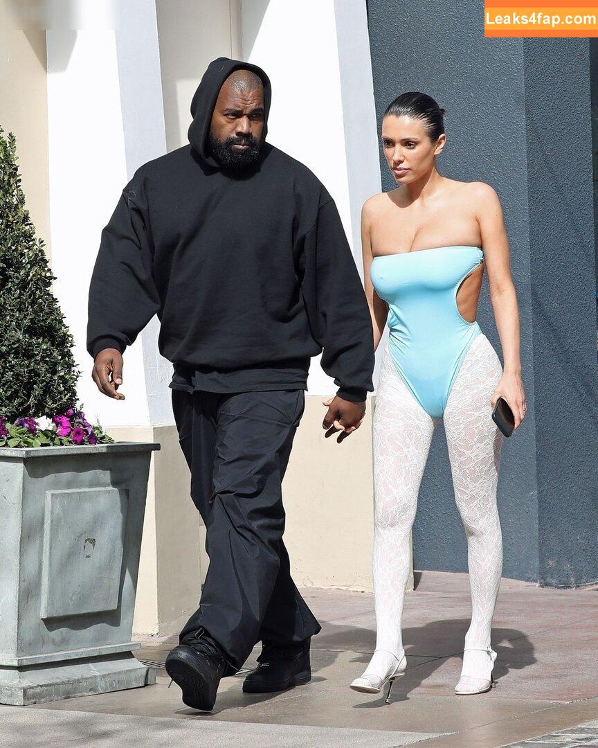 Bianca Censori / bianca.censori_official / biancacensori_official слитое фото фото #0853