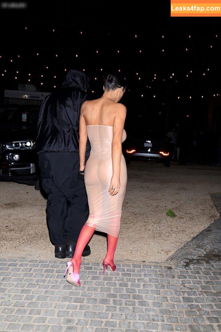 Bianca Censori / bianca.censori_official / biancacensori_official leaked photo photo #0868