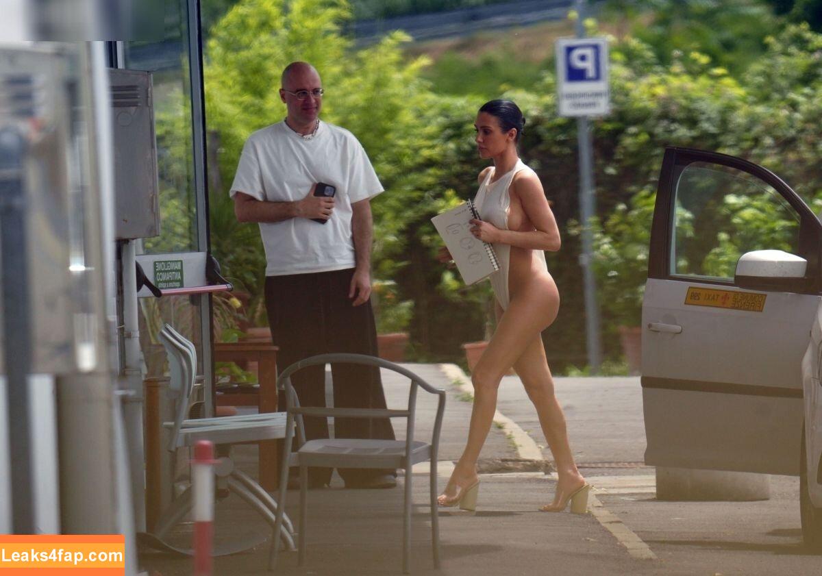 Bianca Censori / bianca.censori_official / biancacensori_official слитое фото фото #0918