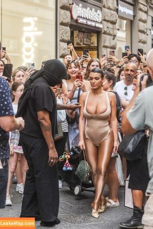 Bianca Censori photo #0105