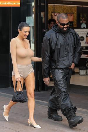 Bianca Censori фото #0304