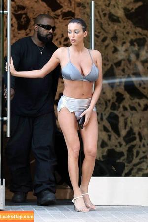 Bianca Censori фото #0328