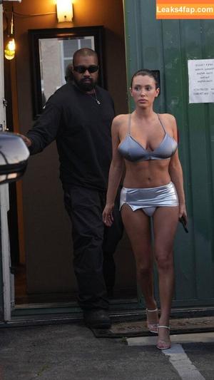 Bianca Censori фото #0341