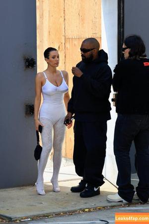 Bianca Censori фото #0364