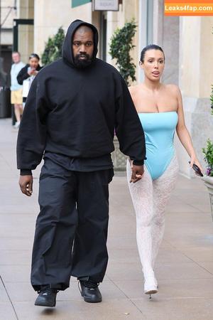 Bianca Censori фото #0381