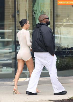 Bianca Censori фото #0396