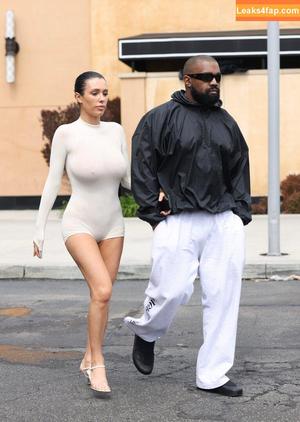 Bianca Censori фото #0401