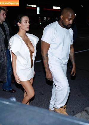 Bianca Censori фото #0487