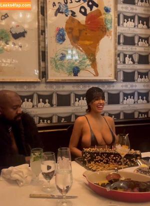 Bianca Censori фото #0598