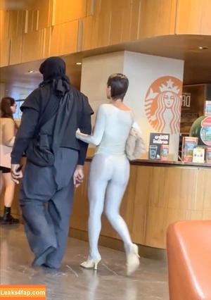 Bianca Censori фото #0604