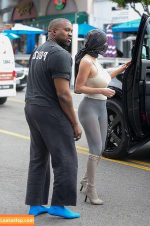 Bianca Censori фото #0635