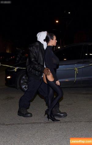 Bianca Censori фото #0729