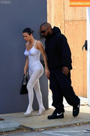 Bianca Censori фото #0803