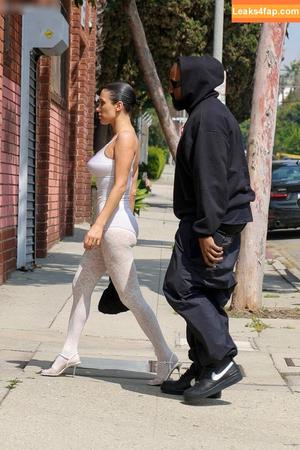 Bianca Censori фото #0804