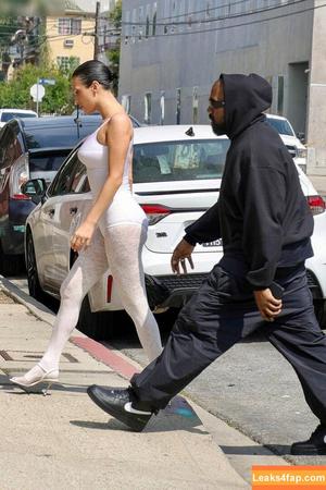 Bianca Censori фото #0806