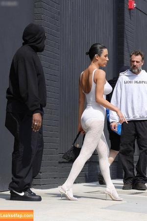 Bianca Censori фото #0807