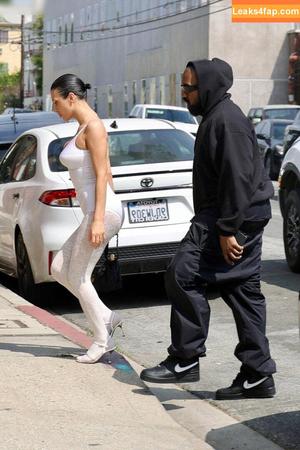 Bianca Censori фото #0814