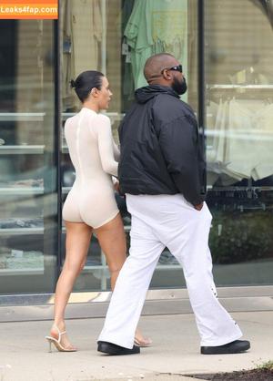 Bianca Censori фото #0831