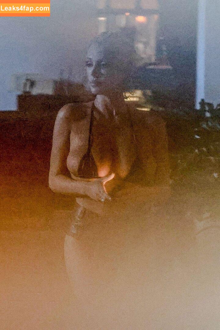 Bianca Censori / bianca.censori_official / biancacensori_official слитое фото фото #1080