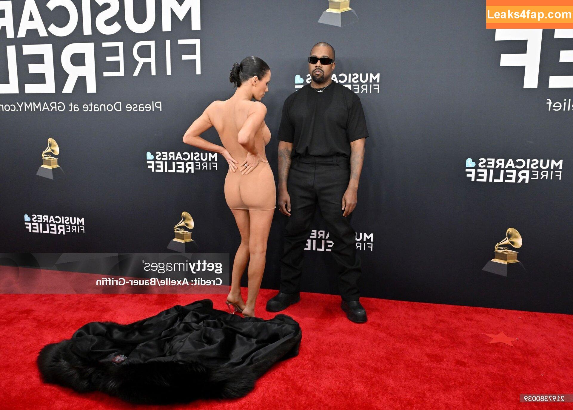 Bianca Censori / bianca.censori_official / biancacensori_official leaked photo photo #1491