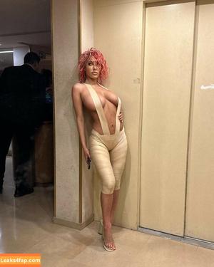 Bianca Censori фото #1322