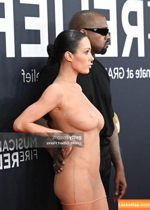 Bianca Censori фото #1403