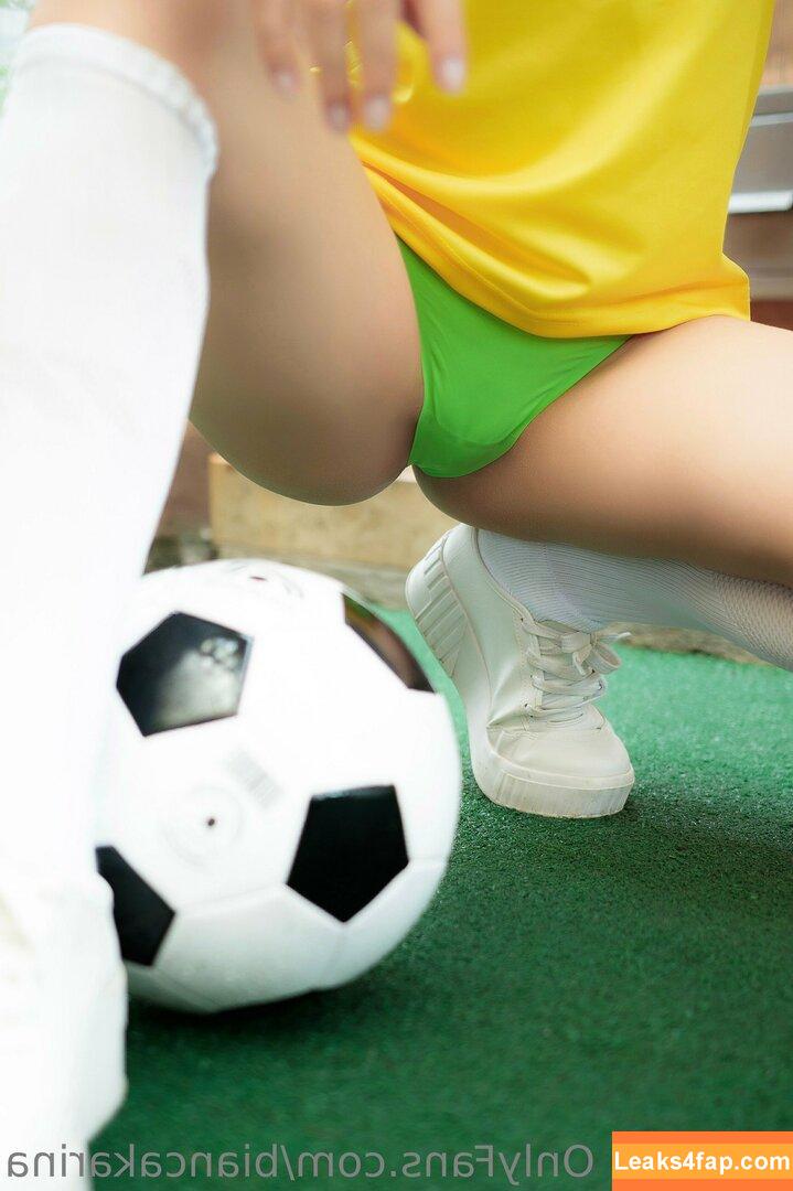 Bianca Karina / Biawhite / biancakariina / biancakarina слитое фото фото #0275