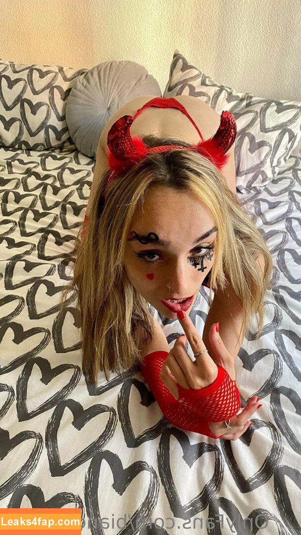 biancaclouds / icpertiob89 leaked photo photo #0059