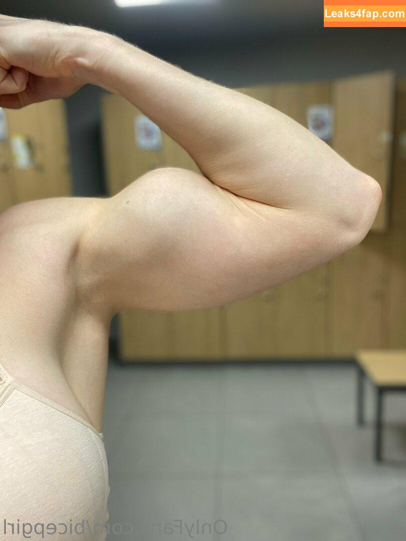 bicepgirl /  leaked photo photo #0017