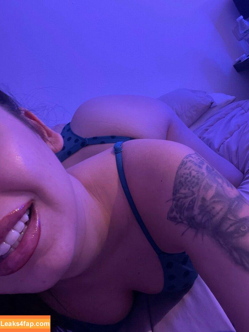 bichota69sexting / 69_bichota / adaharavip / kyliestepsister leaked photo photo #0057