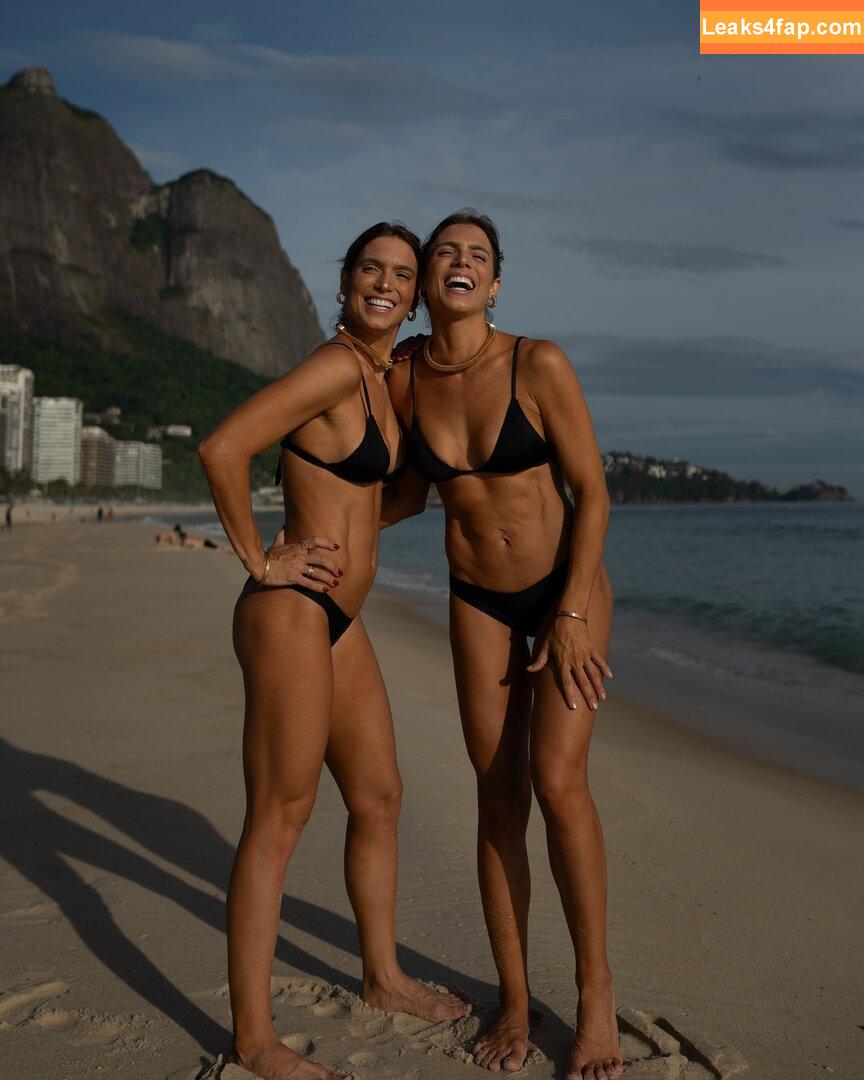 Bie & Branca Feres / Gêmeas do Nado Sincronizado / biaebrancaferes leaked photo photo #0085