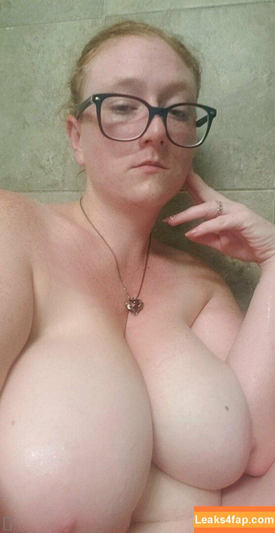 big_titty_gamer_wifey /  leaked photo photo #0003