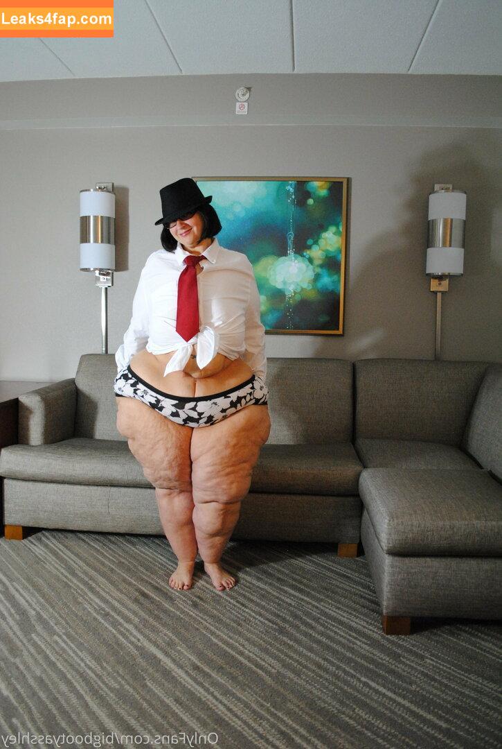 bigbootyasshley / the_real_bigbootyasshley leaked photo photo #0019