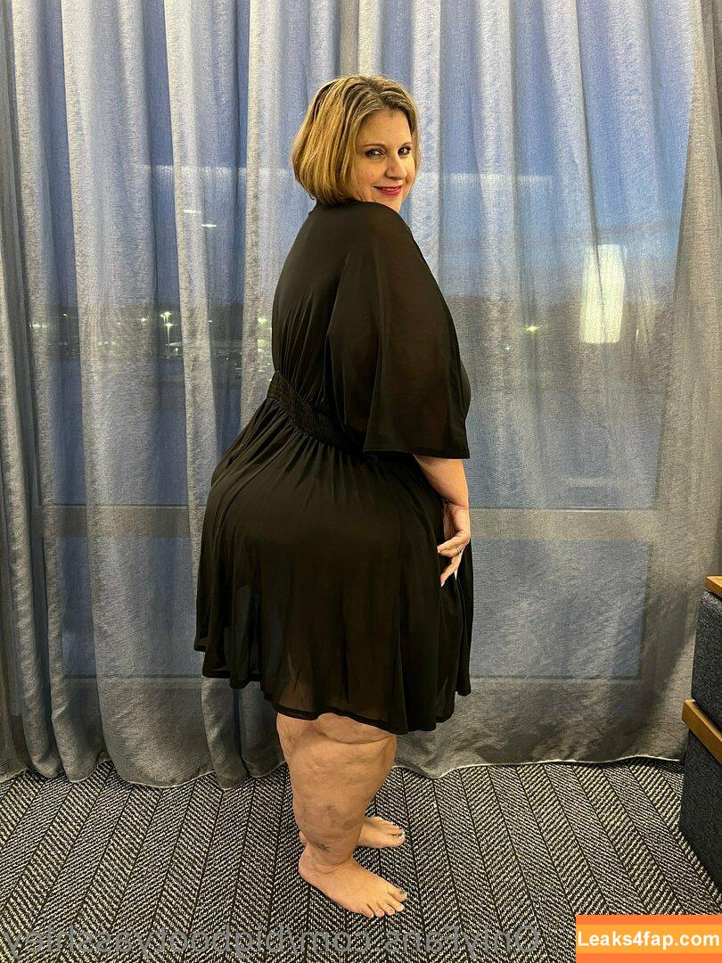 bigbootyasshley / the_real_bigbootyasshley leaked photo photo #0067