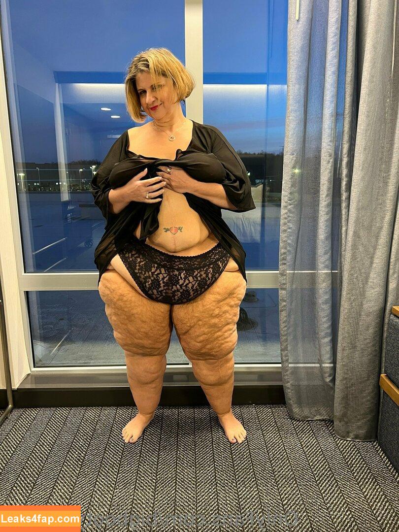 bigbootyasshley / the_real_bigbootyasshley leaked photo photo #0072