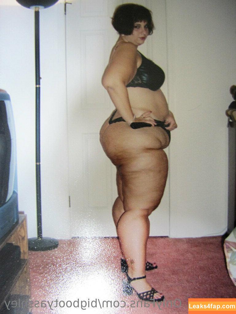 bigbootyasshley / the_real_bigbootyasshley leaked photo photo #0103