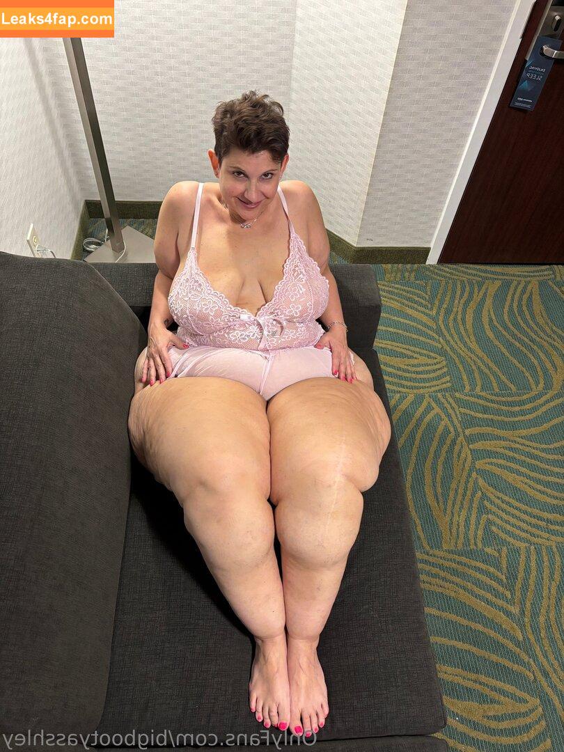 bigbootyasshley / the_real_bigbootyasshley leaked photo photo #0129