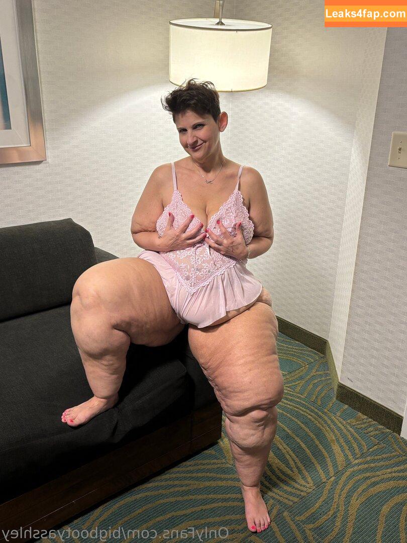 bigbootyasshley / the_real_bigbootyasshley leaked photo photo #0138