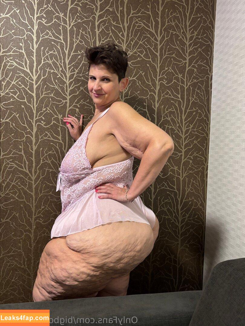 bigbootyasshley / the_real_bigbootyasshley leaked photo photo #0142