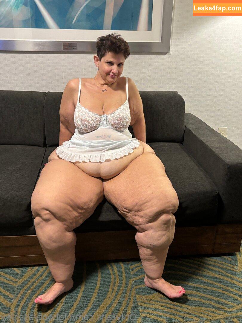bigbootyasshley / the_real_bigbootyasshley leaked photo photo #0145