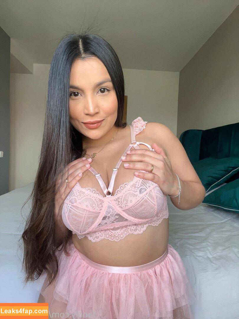 bigbootyx1 / bigbootysx1 leaked photo photo #0735