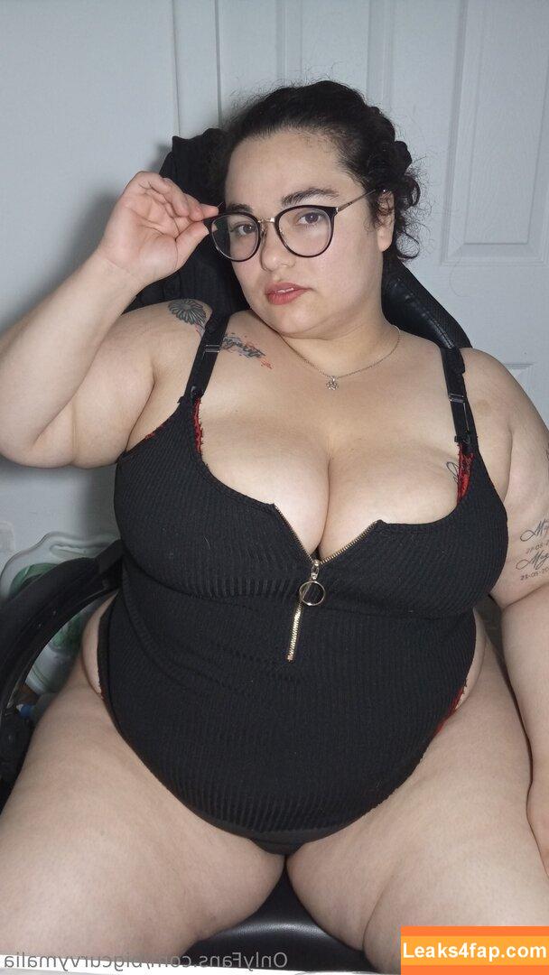 bigcurvymalia /  leaked photo photo #0011